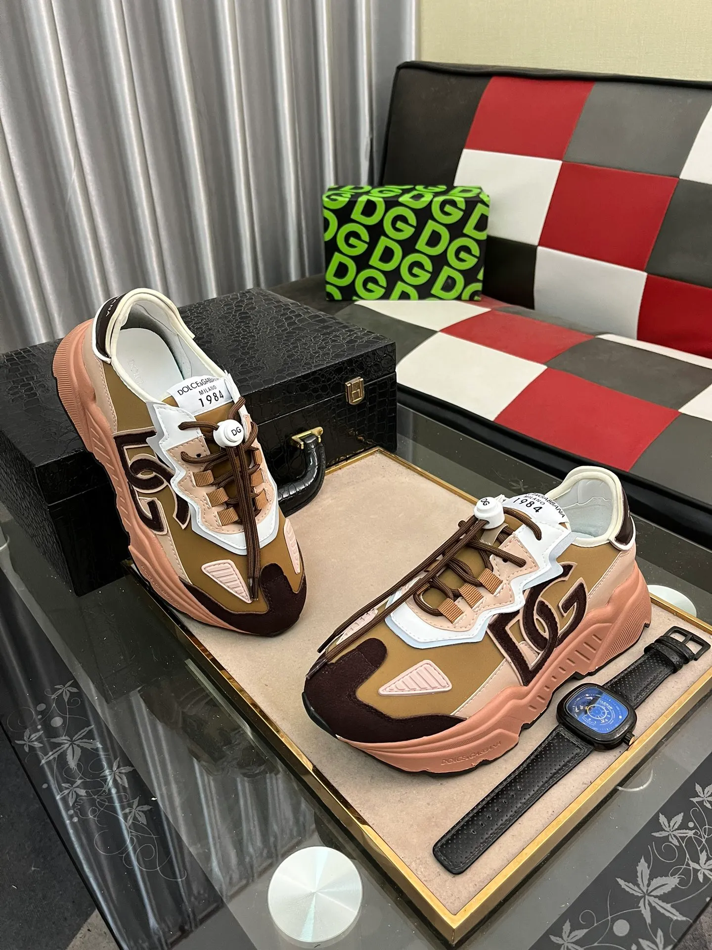 Men's shoes 💰480⌚️⌚️[DOLCE&GABBANA] DG hot style ♦️: Fashionable casual shoes 🇨🇳Official website original 1:1 mold opening, original quality 💯Fine workmanship, high-end luxury ☘The upper is made of imported fly weave, comfortable and breathable, sheepskin foot pads 🌴rubber wear-resistant outsole, comfortable to wear🍍Versatile style, high-grade men. 🤓🤓Number of yards: 38-46